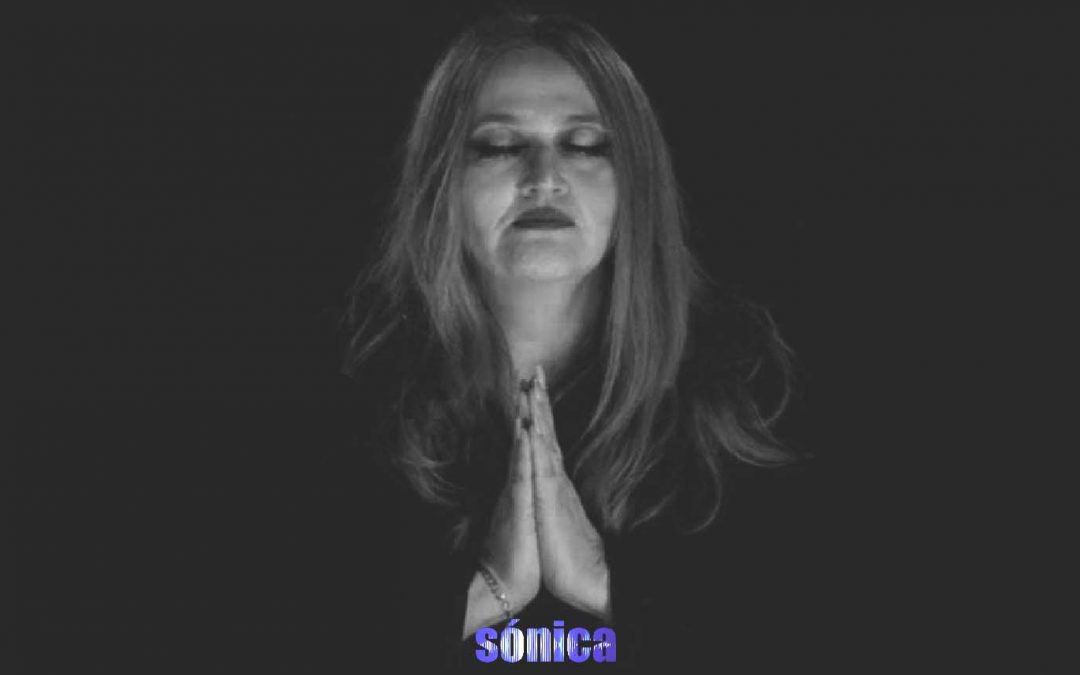 SÓNICA PRESENTA: RELOJ DE ARENA. EL TERCER SINGLE Y CLIP DE EVALEEN.